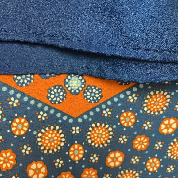 NWOT LADIES. BLOUSE - Picture 6 of 6